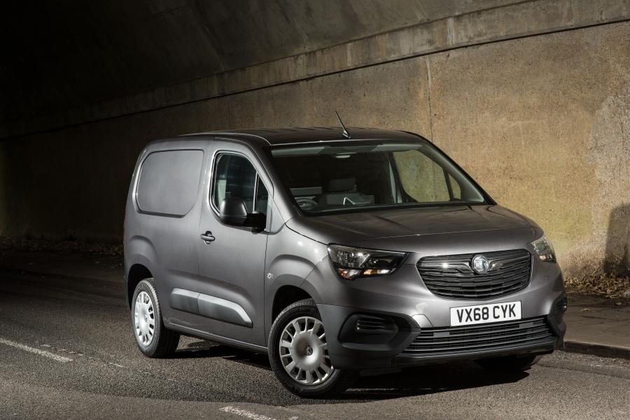  Vauxhall Combo 2018 года  (фото 3 из 24)